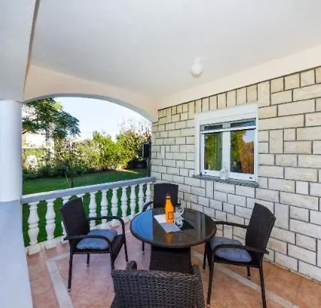 Elvir Apartment