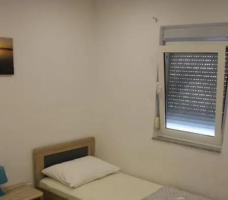 Elvir Apartment Vrsi