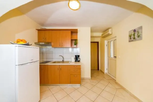 Appartement Elvir Vrsi